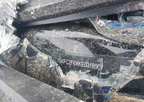 2019 Honda Civic Lx z USA, uszkodzony, nr VIN 19XFC2F6XKE031890